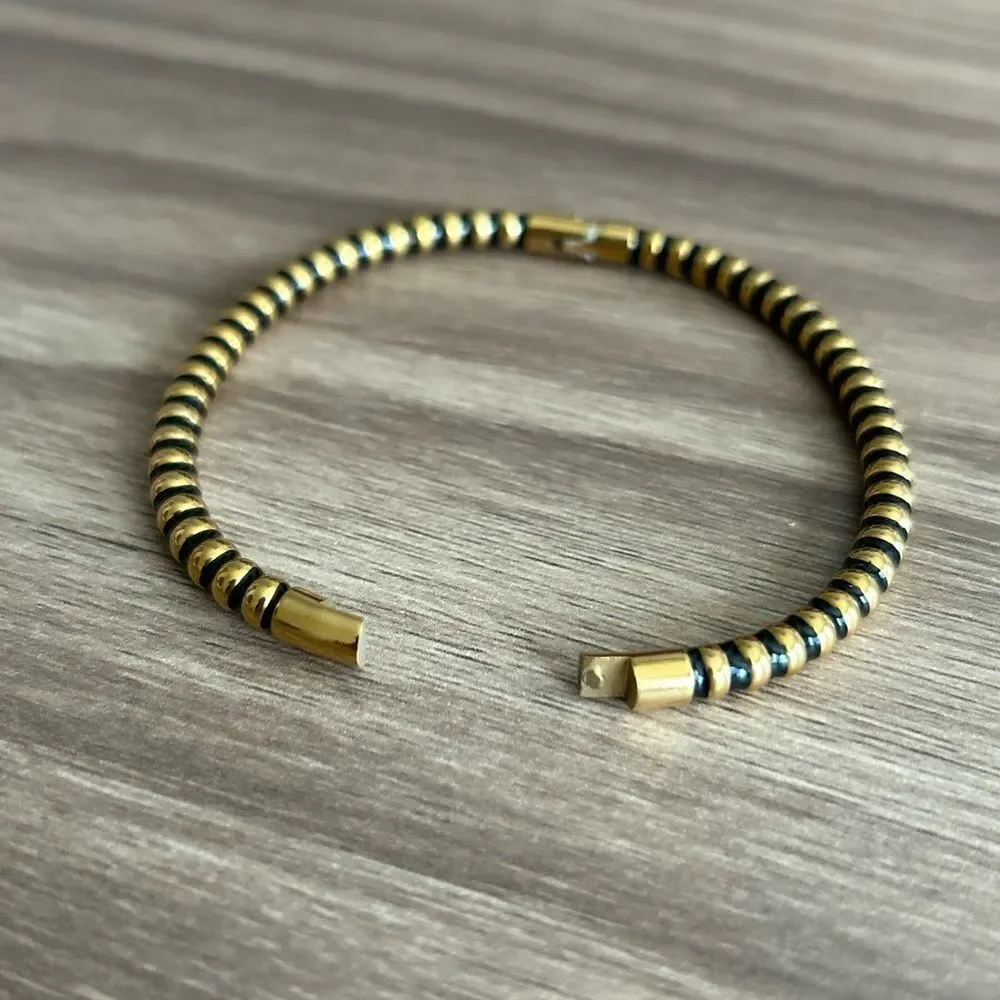 Twist Bracelet Q464 - Picture 4 of 5